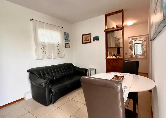 Z Apartment *